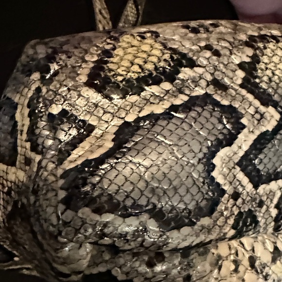 Kathy Van Zeeland Black and Cream Snake Print Tote - Picture 8 of 11